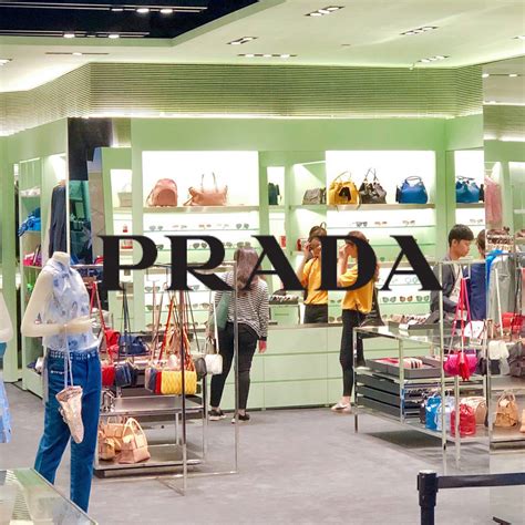 Prada outlet online shop